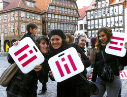 Ausländische Studierende der HAWK auf dem Hildesheimer Marktplatz