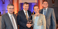 HAWK-Preisverleihung: (v.l.) Prof. apl. Prof. Dr. Wolfgang Viöl, Dr. Gerd Litfin, Prof. Dr. Chr
