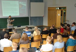 Studiendekan Prof. Bernd Echtermeyer beschreibt das besondere Profil der Studiengänge.