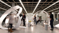 Messestand der HAWK auf der IMM in Köln