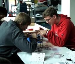 Gemeinsam forscht es sich besser: Im einw&ouml;chigen MINT-Camp konnten in diesem Jahr auch internat