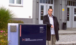 Christoph Gerhard an der HAWK-Fakultät Naturwissenschaften und Technik