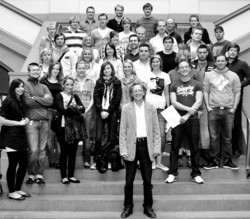 Prof. Rettberg und Studierende, die mit nach Shanghai fliegen