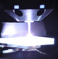 Durch den Einsatz der Laser-Plasma-Hybridtechnologie sind beispielsweise neue Materialbearbeitungsve