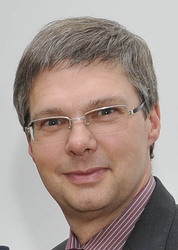 Prof. Dr. Wolfgang Viöl leitet das Kooperationspojekt  ?PlaNaWood 