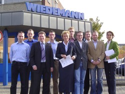 (v.l.n.r.) Frank Gümmer, Conrad Becker, Christoph Kolbeck, Dino Manni, Barbara Wiedemann, Tim B