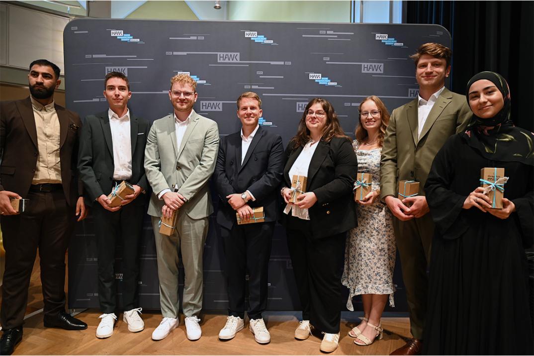 (v.l.) Youssef Taher, Tim de Goede, Noah Loddoch, Bennet Seidel, Jana Marie Märtens, Johanna Heinemann, Tobias Kemke, Suheda Ünal Es fehlt Nils Plaza